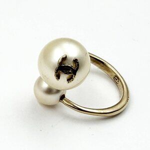 Chanel Gold CC Double Pearl Ring